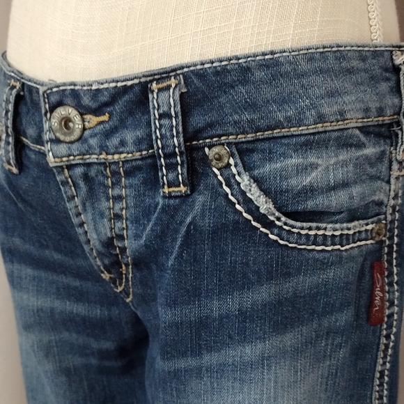 Silver Frances Capri Jeans. Size 30. - Picture 4 of 15